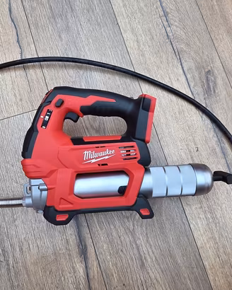 PISTOLA INGRASSATRICE MILWAUKEE M18GG-201