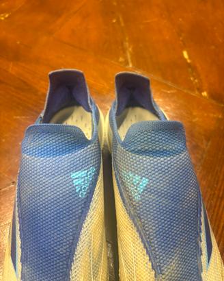 Scarpe da xalcio. 39 1/3