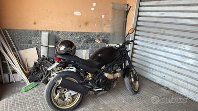 Ducati Monster 695