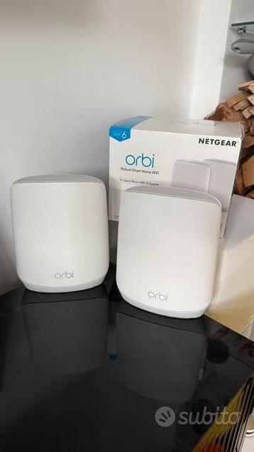 NETGEAR Orbi 770 Series Tri-Band WiFi 7 Mesh System (RBE772) - Router + 1 extender satellitare, caratteristiche di sicurezza, fino a 11 Gbps, copre fino a 5.500 piedi quadrati, 100 dispositivi, porta