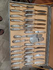 servizio di posate in argento 