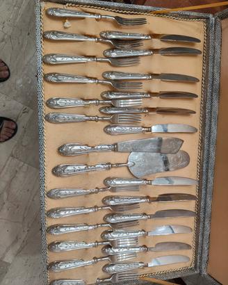 servizio di posate in argento 
