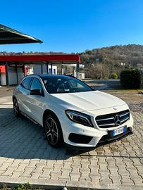 Mercedes GLA 220 CDI 4MATIC  Premium