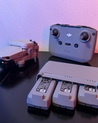 DJI Mini 2 Fly More Combo (usato poco)