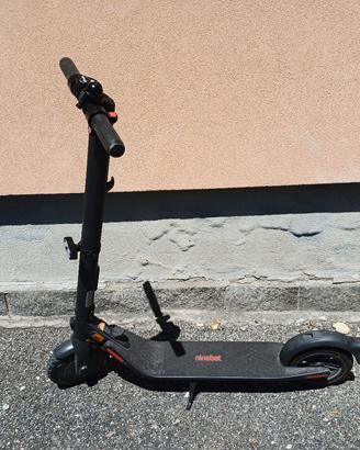 Monopattino elettrico Ninebot e22e