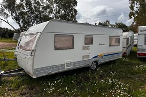 Roulotte Bürstner 530