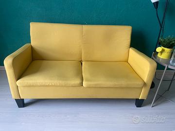 Divanetto praticamente nuovo