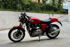 Triumph Thruxton 900