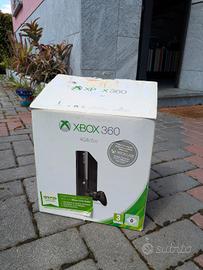 XBOX 360 CON SCATOLA ORIGINALE E MANUALE