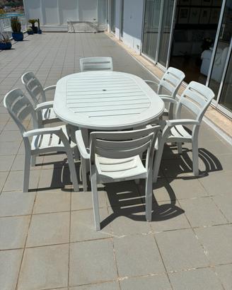 Tavolo estensibile  + 10 poltroncine