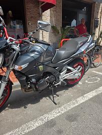 suzuki gsr 600 yoshimura 