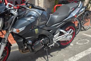 suzuki gsr 600 yoshimura 