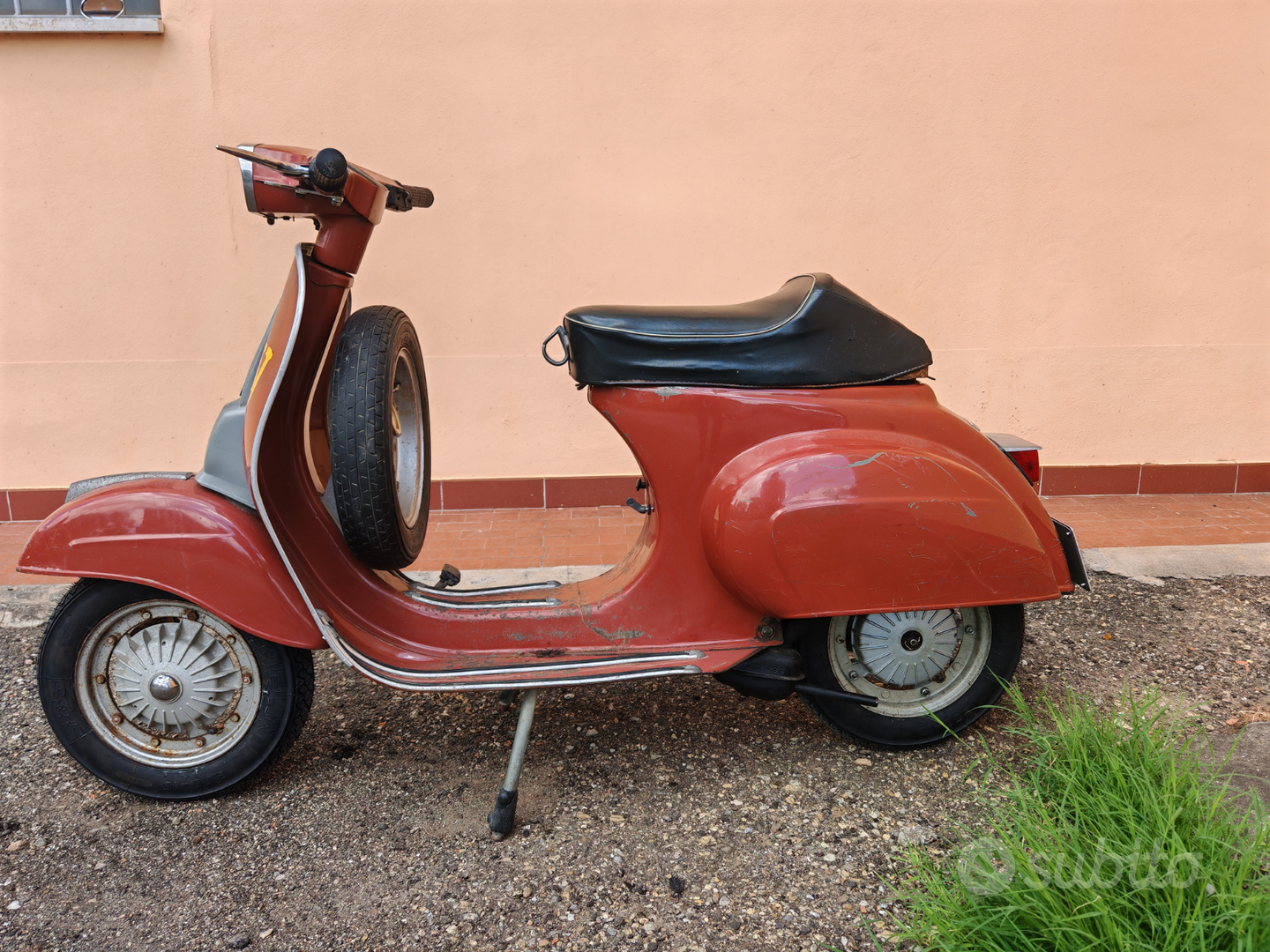 Azzurro Metallizzato Colore Rosso Corallo Vespa 50 Special Rosso