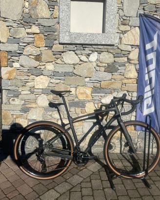 Bici gravel Giant Revolt 0 2026