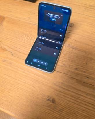 Samsung Galaxy Z Flip6