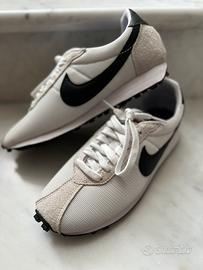 Sneakers Nike LD 1000 bianche con baffo nero
