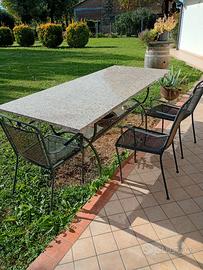 Tavolo da giardino in marmo