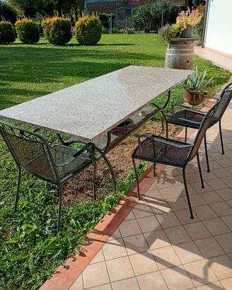Tavolo da giardino in marmo