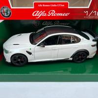 Alfa Romeo Giulia GTAM White 2020 1:18 Bburago