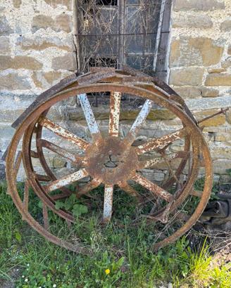 ruota per trattori in ferro