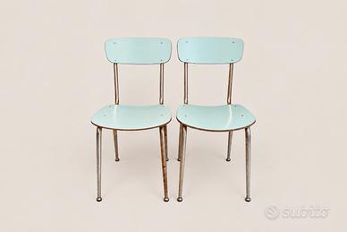 Coppia di sedie anni '60 in formica celeste.