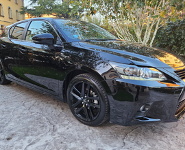 LEXUS CT200h blackstreet