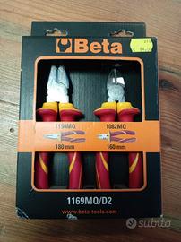 set pinza e tronchesino isolati beta