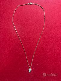 Collana Recarlo in oro con croce di diamanti