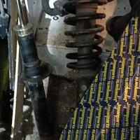 ammortizzatori anteriori alfa 147