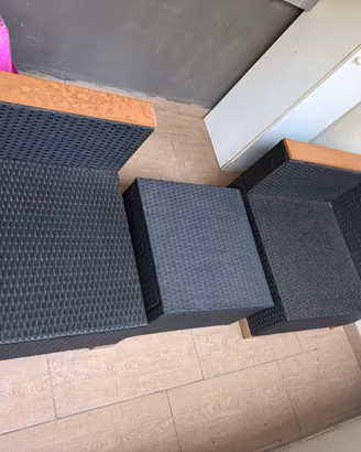 Sedie con tavolino per balcone e giardino