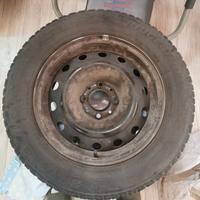 4 gomme invernali più cerchi