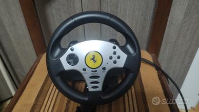 Volante Thrustmaster Ferrari con pedali