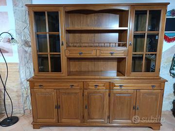 Credenza interamente artigiale