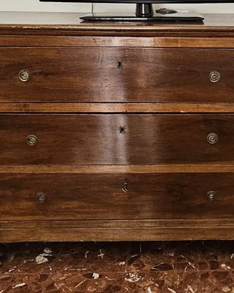 Cassettone antico in legno massello – 3 cassetti
