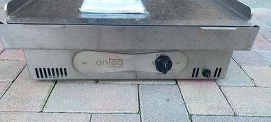 Fry Top Antea 500. Piastra BBQ a gas.