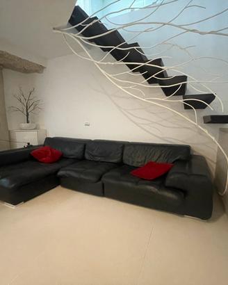 Divano in vero cuoio