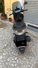 Beverly 300