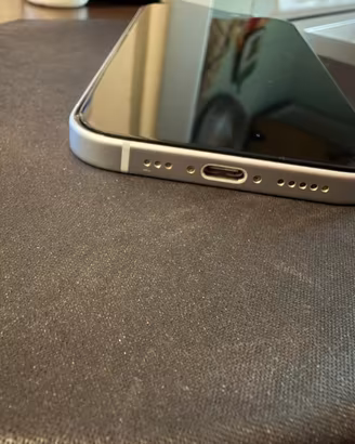 iPhone 15 128 GB