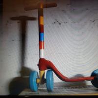 Monopattino in plastica