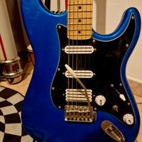 Fender stratocaster modificata. 