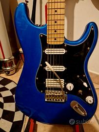 Fender stratocaster modificata. 