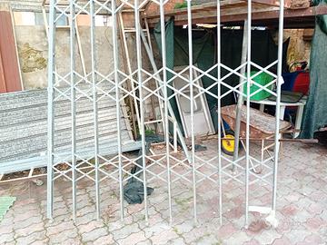 cancello fisso e estensibil fisarmonica in acviaio