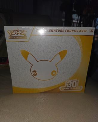 Pokémon Set Allenatore Fuoriclasse 30°Anniversario