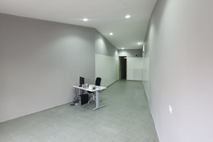 Locale commerciale in piazza san lorenzo n33