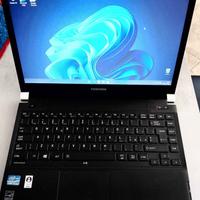 Notebook Tohiba da 13,3" pronto all'uso