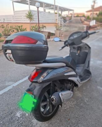 Peugeot Geopolis 250