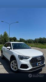 Audi Q3 35 2.0 tdi Business s-tronic