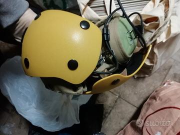 Casco operatore di portaerea 