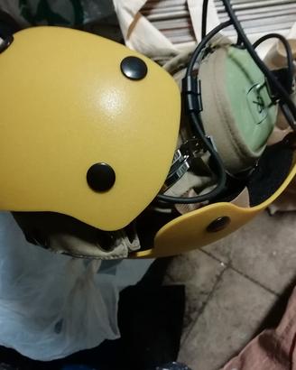 Casco operatore di portaerea 