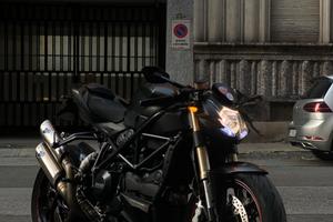 Ducati streetfighter 848 con semimanubri
